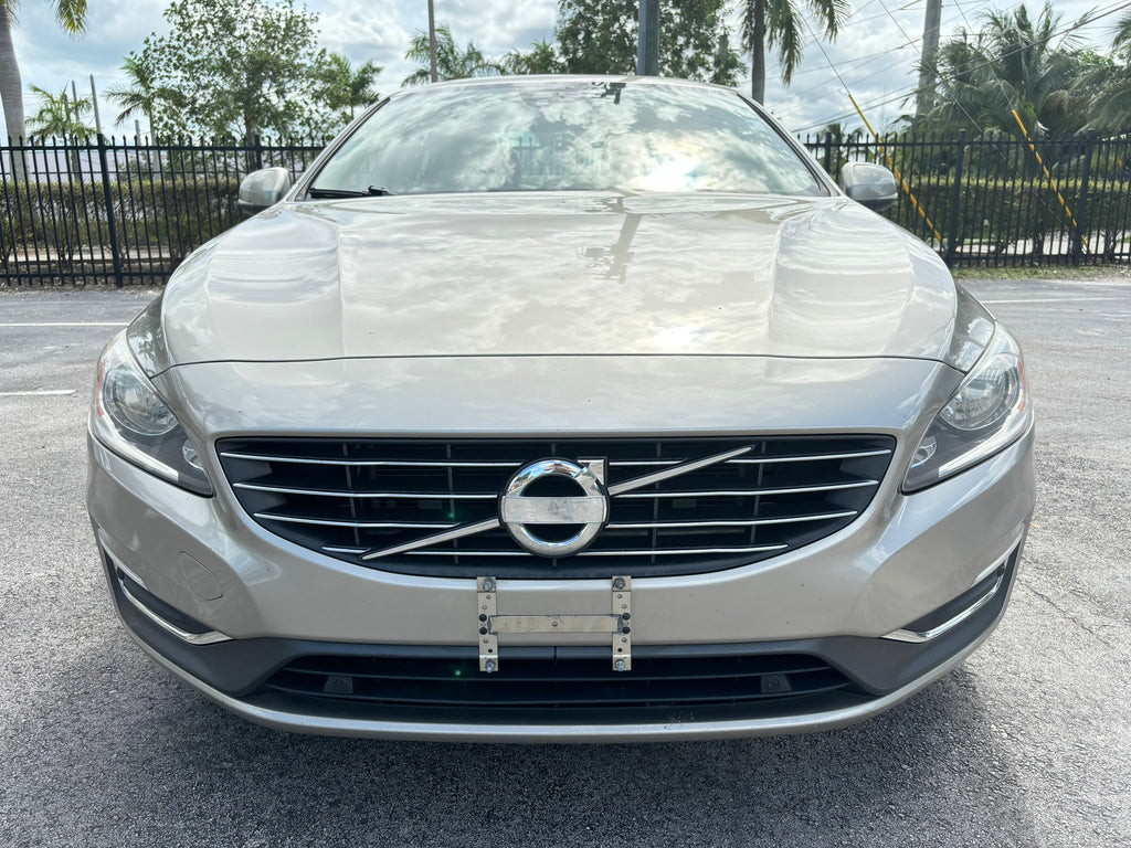 2015 Volvo S60 T5 – front view luxury rental sedan Florida