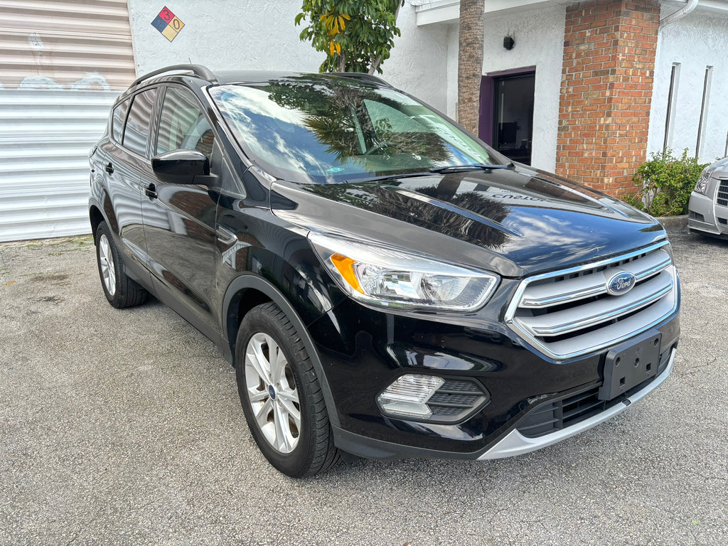 2018 Ford Escape SE – front right angle rental SUV Fort Lauderdale