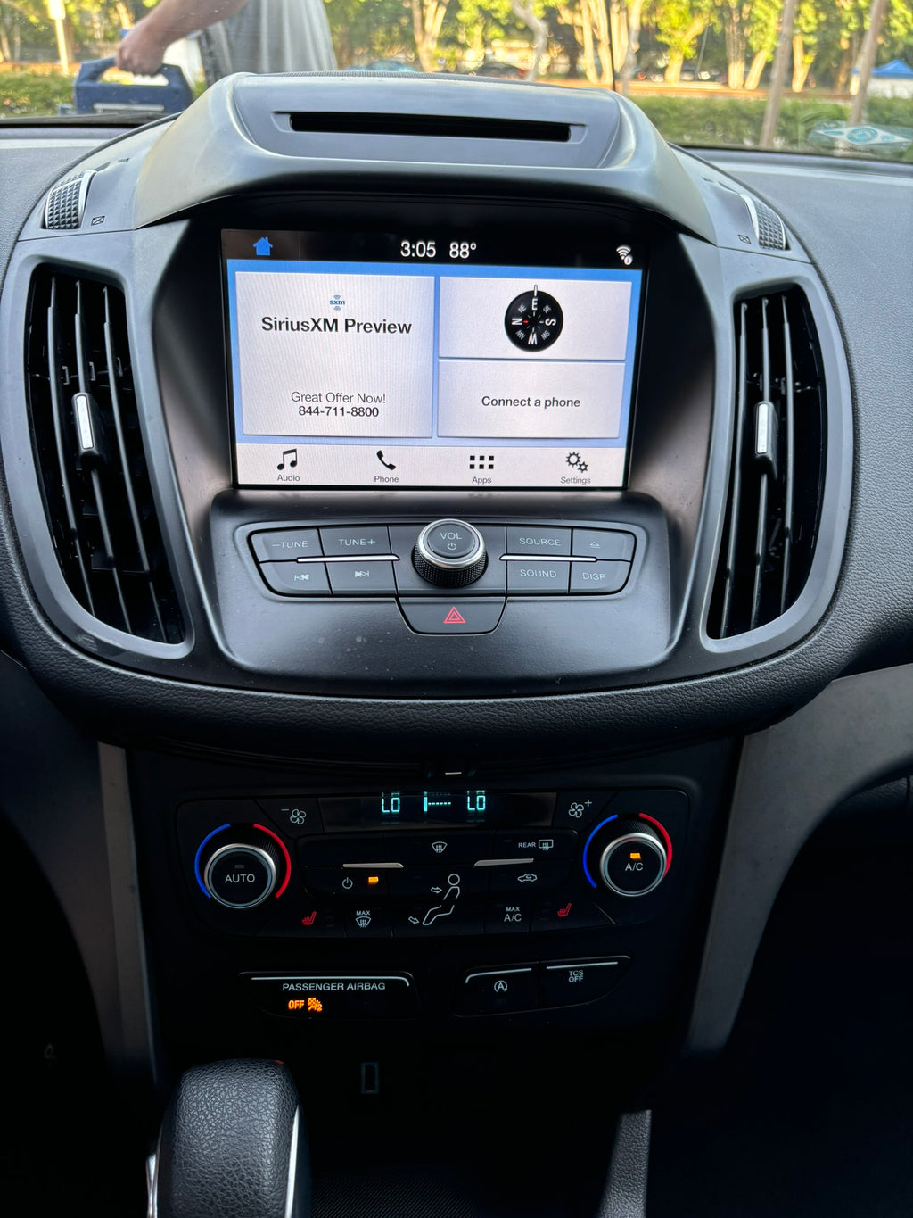 2018 Ford Escape SE interior – infotainment screen and center console